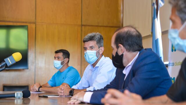 El intendente de la Ciudad de Mendoza durante el lanzamiento de dos importantes eventos deportivos que busca atraer al turismo de otras provincias. Gentileza MCM