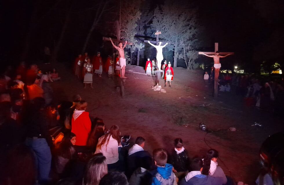 Gran demostración de fe: miles de personas participaron del Vía Crucis de Punta Alta