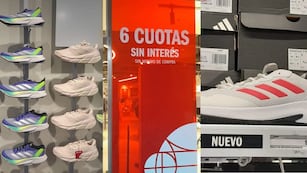 Las ofertas de zapatillas adidas en un importante centro comercial de Buenos Aires.