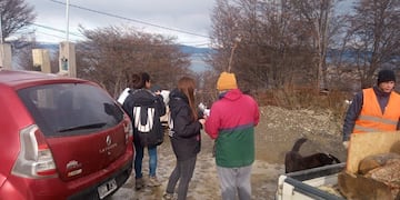 Continúa la entrega de leña para familias de Ushuaia