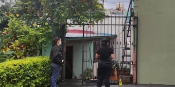 Presunto ladrón cayó desde tres metros de una vivienda en Posadas.