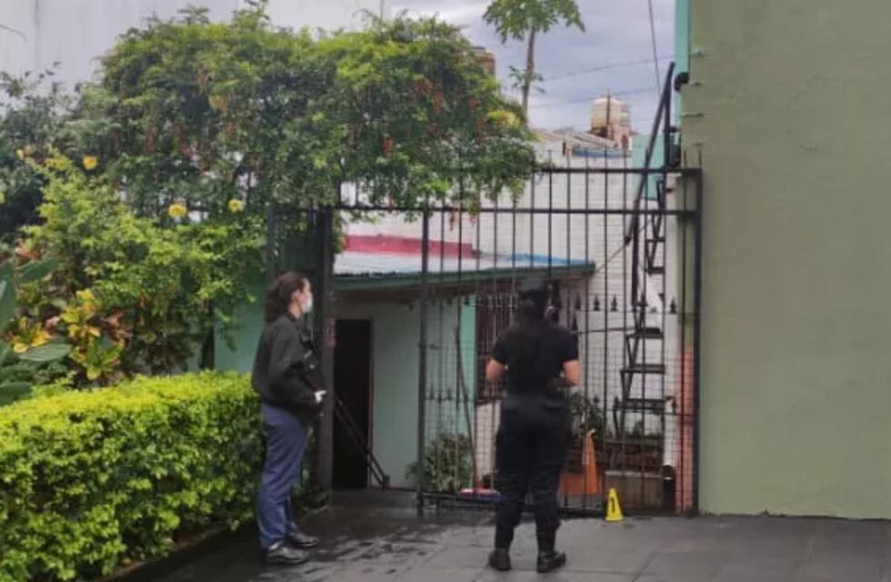 Presunto ladrón cayó desde tres metros de una vivienda en Posadas