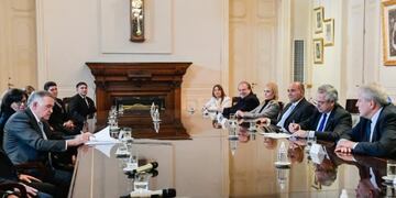 Tucumán es la primera provincia en firmar el convenio para extender una hora las clases en primarias públicas