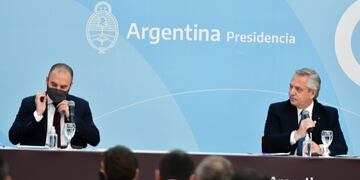 Martín Guzmán junto Alberto Fernández en Casa Rosada durante un acto esta semana (Foto Federico López Claro)