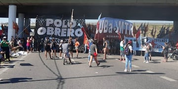 El extremo sur de bulevar Oroño se convierte de nuevo en escenario de una manifestación.