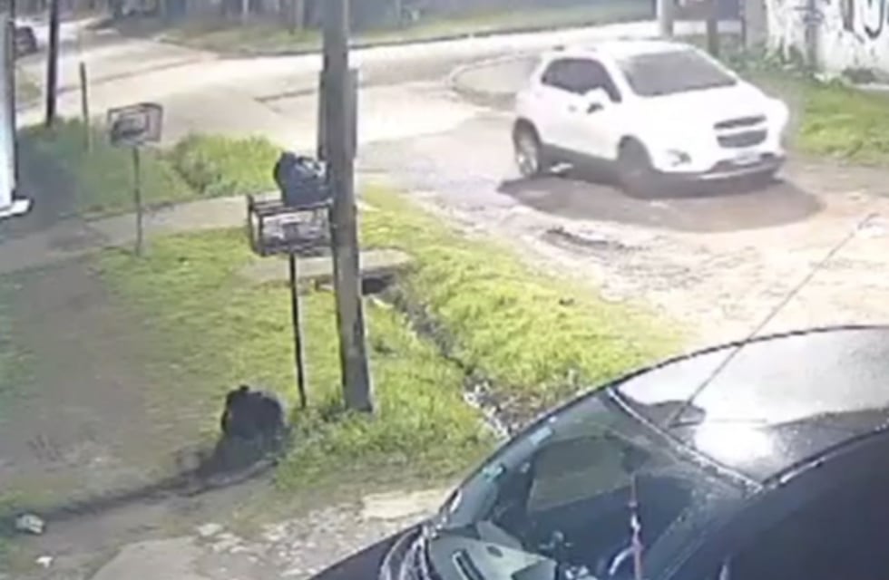 Triple crimen de Florencio Varela: trascendió el video del momento en que queman la camioneta