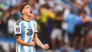 Los dos campeones del mundo que eligió para saludar el 20 de julio.