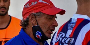 Beto Gómez dejó de ser el DT de Rosario (Foto: Néstor Franchi)