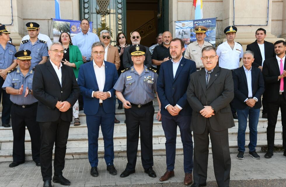 La Unidad Regional V celebró su 131º aniversario con nuevos móviles
