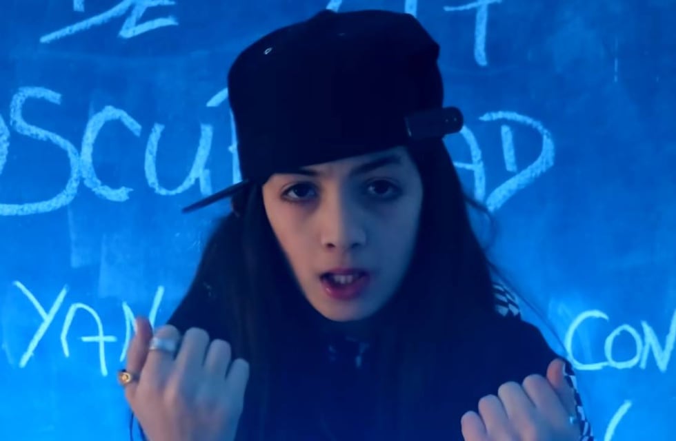 Ya no es “La Miedosa”: Morena Cesareo fue a ver a María Becerra y se robó el show