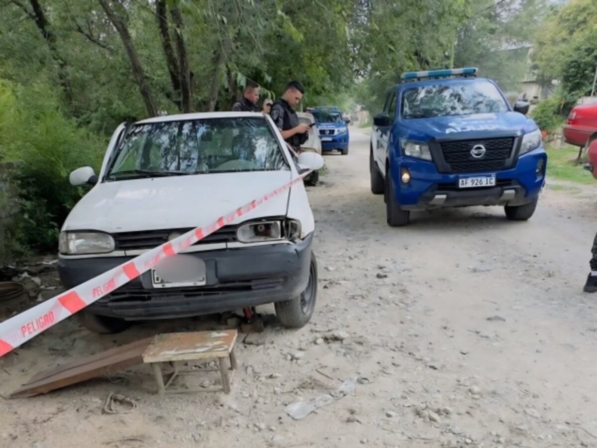 Hallazgo fatal en La Falda: encuentran a un hombre sin vida dentro de un auto