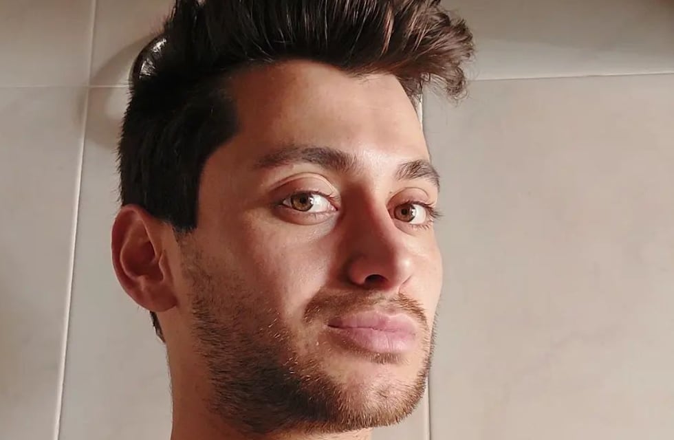 El profe de inglés que se volvió viral en TikTok y dedica sus triunfos al pueblo mendocino