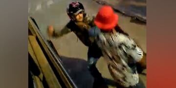 Violencia callejera: por una discusión de tránsito, motociclista apuñaló a un hombre