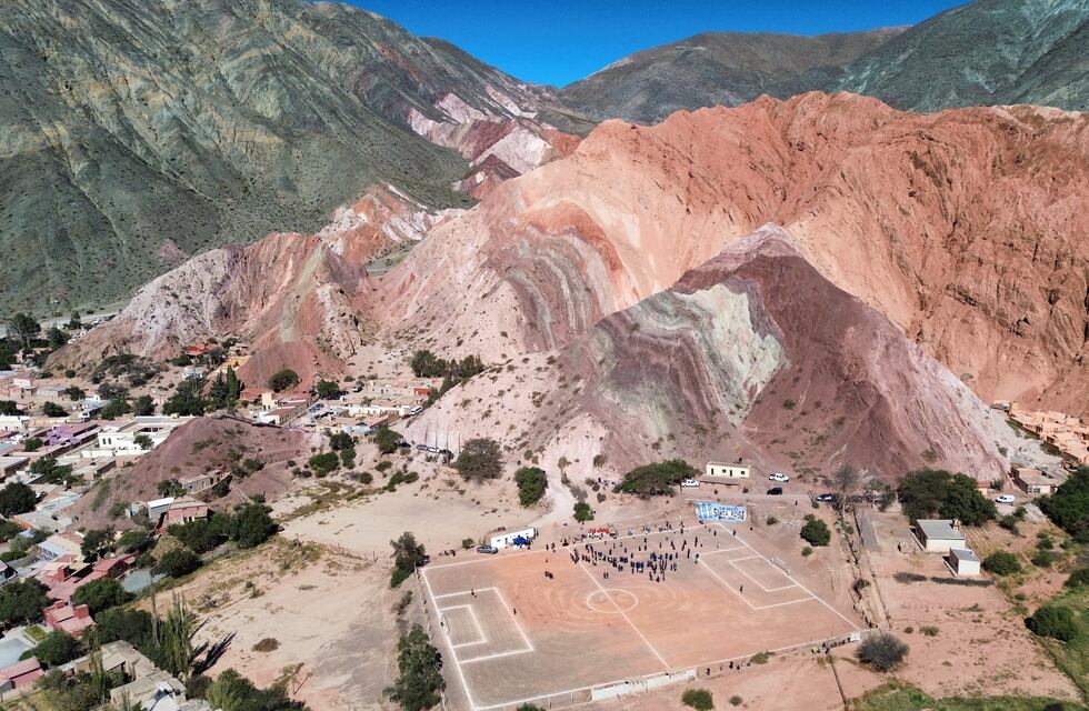 Estupenda jornada de fútbol y confraternidad vivió el “Lobo” en Purmamarca