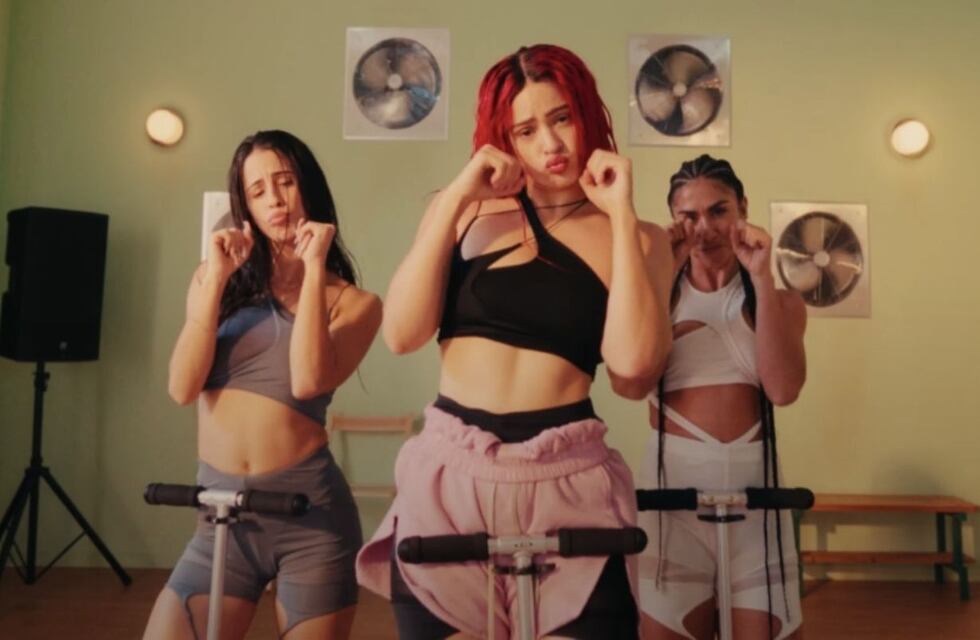 Rosalía estrenó su nuevo tema “Chicken Teriyaki”