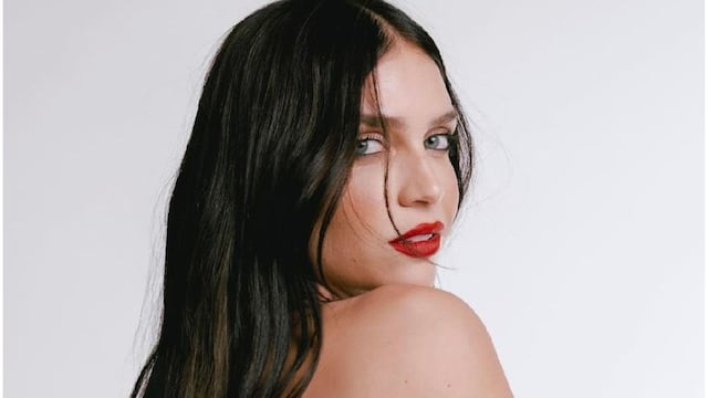 Zaira Nara se subió a una moto y regaló sus mejores poses trikini