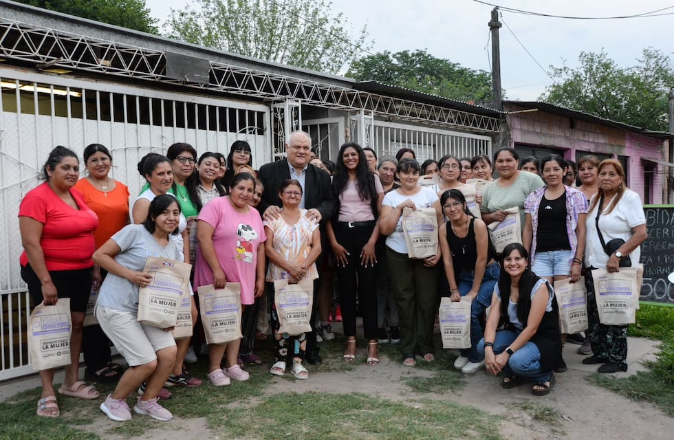 Salud menstrual: Desarrollo Social llevó su programa educativo al Barrio San Miguel