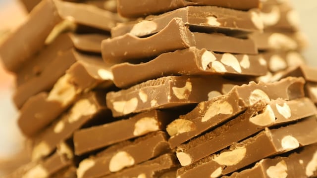 Con frutos secos, con leche, amargo, blanco y diversos rellenos. Las opciones de chocolates de La Pinocha.