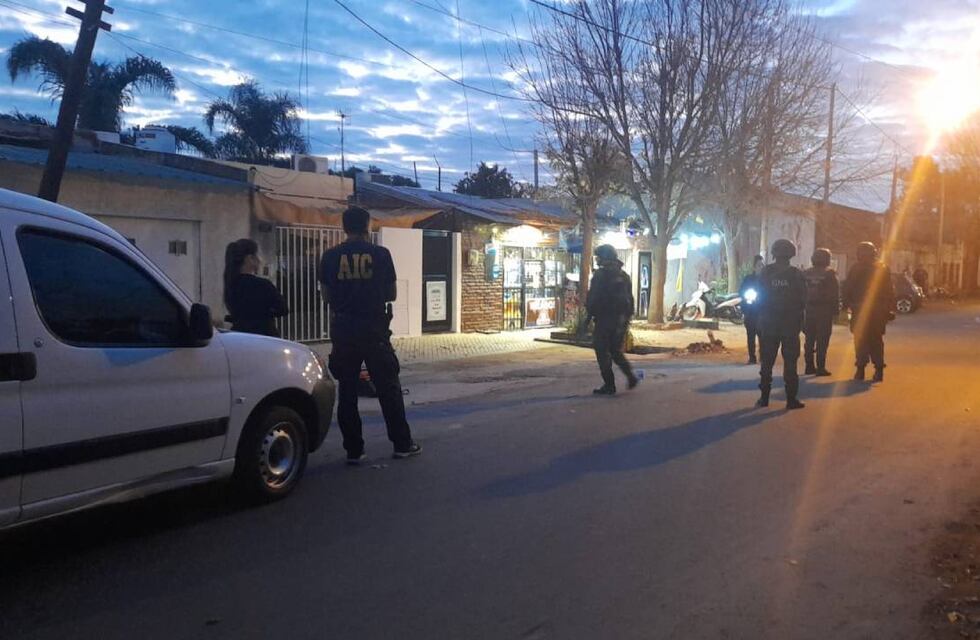 Rosario sin cuartel: denuncian balacera contra una capilla del barrio Ludueña