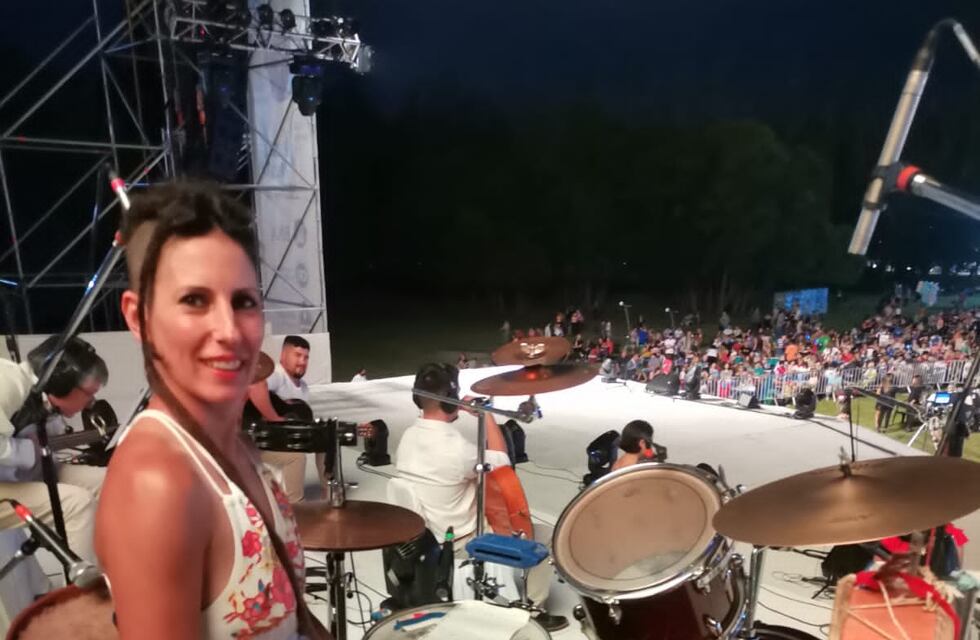 Erica Golvas, la percusionista que brilló en la Bendición de los Frutos 2022