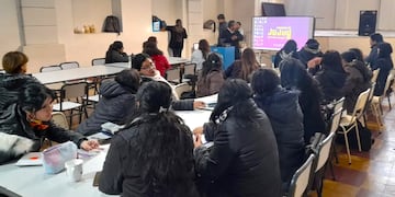 Docentes de toda la provincia de Jujuy participan en la Semana de la Educación Digital 2025, iniciativa que propone abordar la Inteligencia Artificial (IA) y su potencial para transformar la educación.