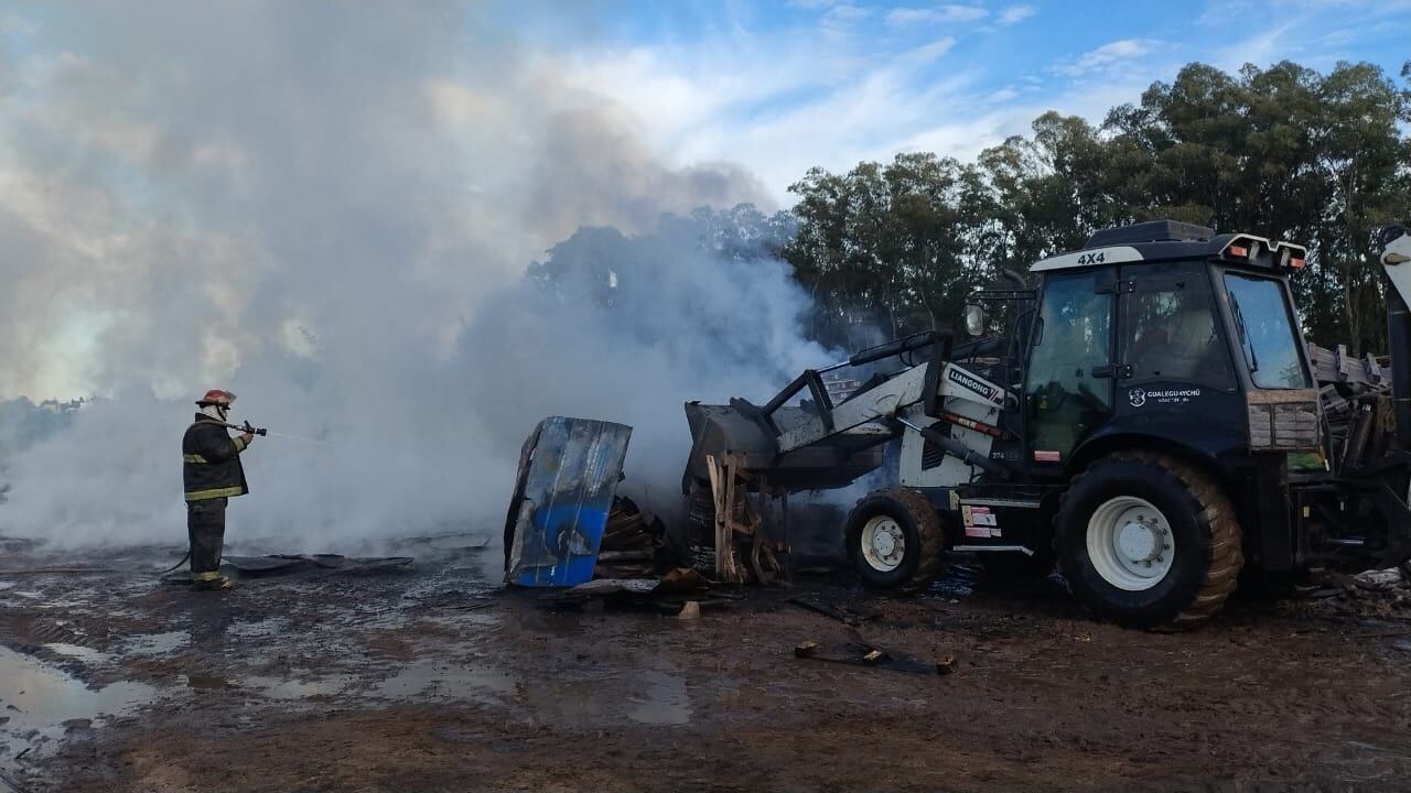 Imponente incendio en Gualeguaychú
