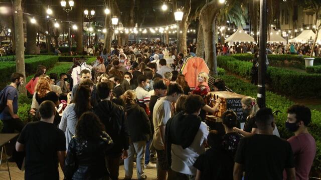 La primera edición de La Noche de las Peatonales fue un gran éxito en Rosario