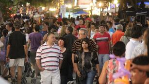 Optimismo. En Carlos Paz creen que la ciudad “va a explotar” de turistas. Piden reservar por anticipado (La Voz/Archivo).