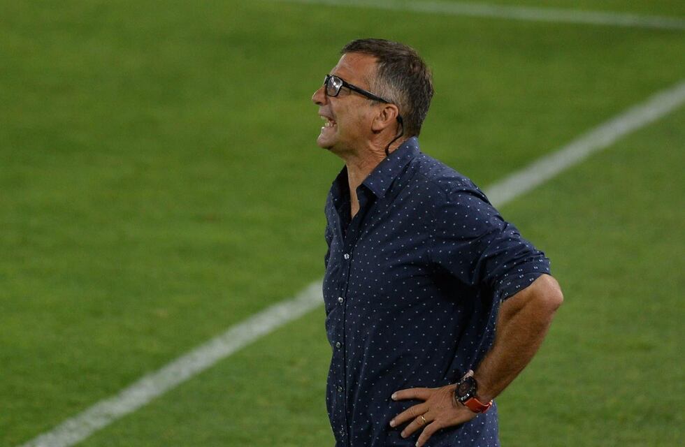 Pizzi, después del papelón de Racing ante River: “Me hubiese gustado un respaldo más corporativo”