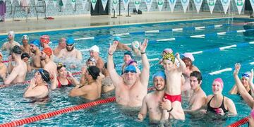 Ushuaia: realizaron prueba inclusiva de posta americana de natación