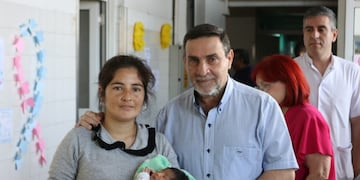 El ministro Medina Ruiz, mostró su apoyo a las madres internadas.