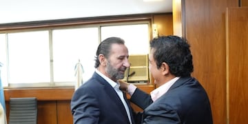 JUnto al titular del cuerpo, doctor Fernando Juri