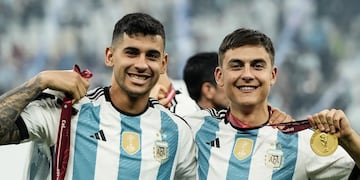 Cuti Romero y Paulo Dybala, amigos y jugadores cordobeses. (Archivo).