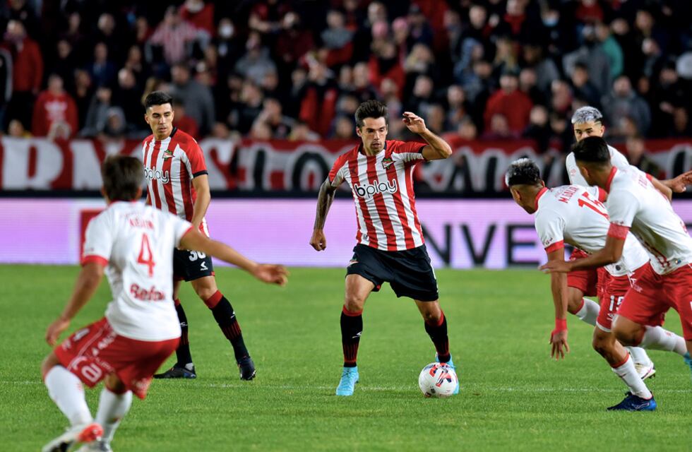 Argentinos eliminó por penales a Estudiantes y se metió en la semifinal de la Copa LPF