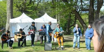 Ushuaia: el Barrio Dos Banderas se vistió de fiesta