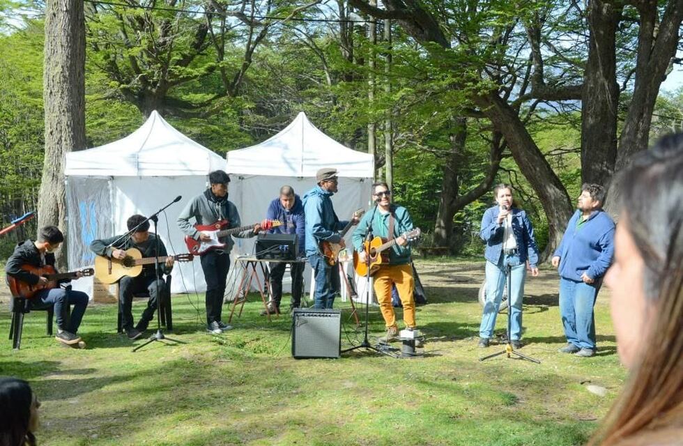 Ushuaia: el Barrio Dos Banderas se vistió de fiesta