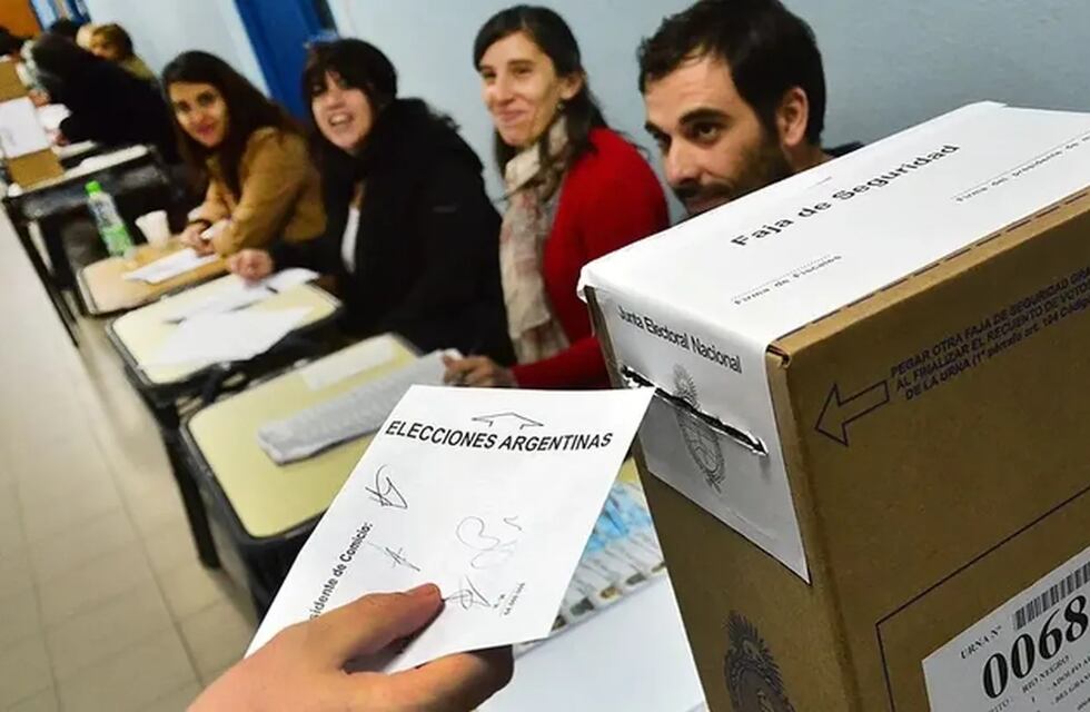 Elecciones 2023: el Gobierno compró sobres con casi 400% de aumento en comparación al 2021