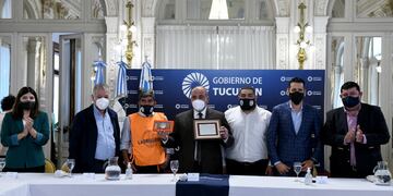 Regularizan la actividad productiva del ladrillo: 2500 familias que trabajan en el sector serán beneficiadas