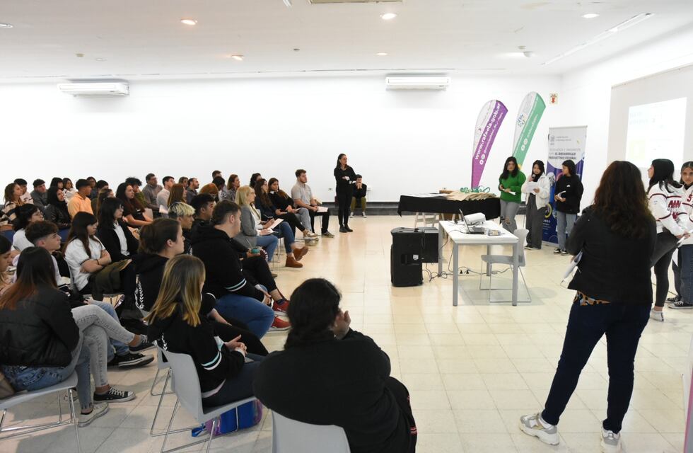 Las juventudes piensan soluciones ambientales innovadoras para Rafaela