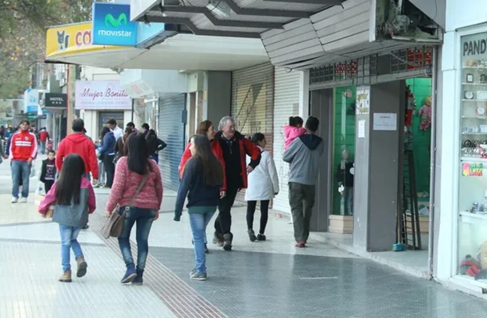 Cómo funcionarán los comercios en Córdoba este fin de semana XXL