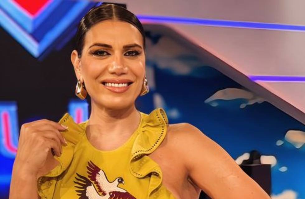 Flor de la V se animó a un vestido de cuero y sorprendió con un look total black