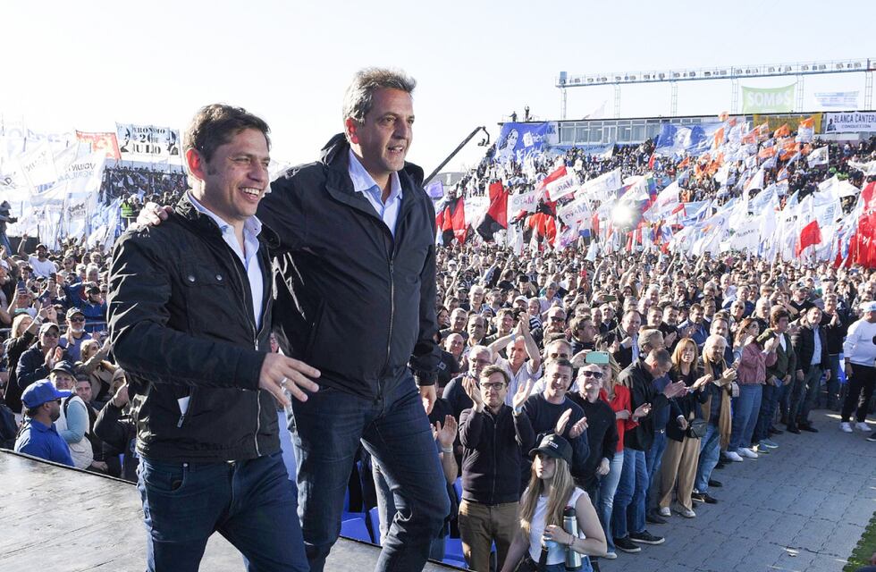 En el Día de la Lealtad, Sergio Massa estuvo en Sarandí: “El domingo, cueste lo que cueste, vamos a ganar”