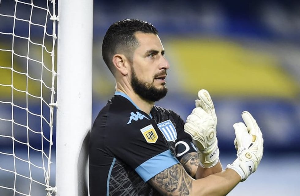 Gabriel Arias se fue expulsado en Racing por gestos obscenos a los hinchas de Platense