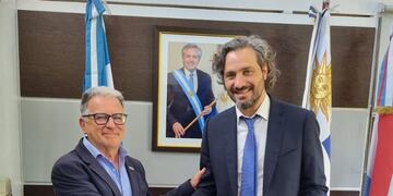 Santiago Cafiero visitó Salto Grande y destacó su calidad y proyectos de renovación.