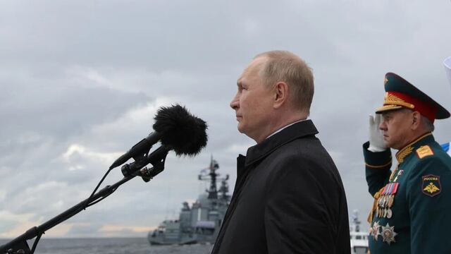 Vladímir Putin supervisó maniobras que simularon un ataque nuclear masivo.