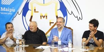 Firmaron nuevamente el Acuerdo de Fortalecimiento de Valores en Maipú.