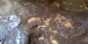 La casa de Carlos Paz que se inunda cada vez que llueve, podría tener una solución. (Foto: gentileza  Leonella Antuña).