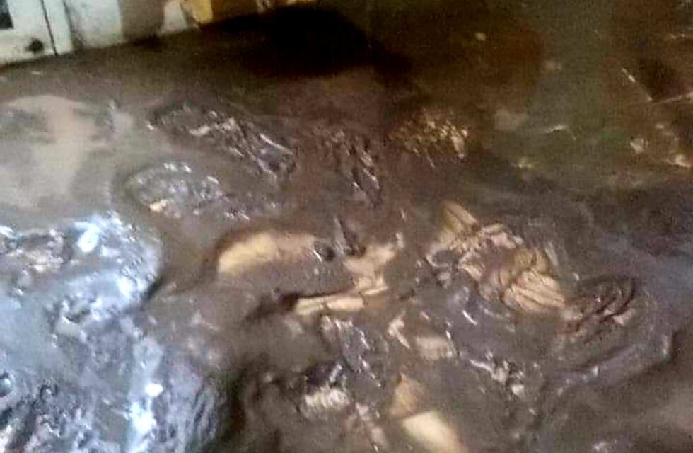Carlos Paz: el fuerte descargo de una joven tras ver inundada la casa de sus padres