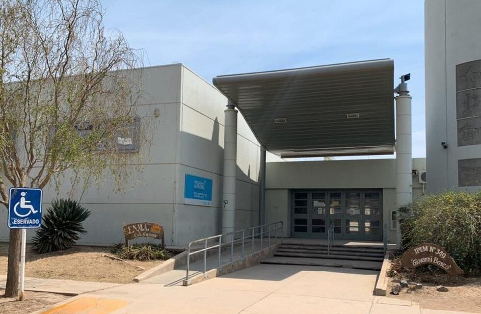 Cooperadora de Colonia Caroya organiza rifa para poder pagar el servicio de ambulancia a su escuela