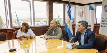 Los secretarios, Dachary y Carmona, saludaron a la Base Antártica Esperanza en su 69° Aniversario